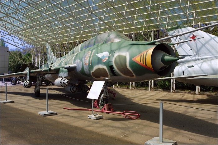 Cường kích Su-17UM3